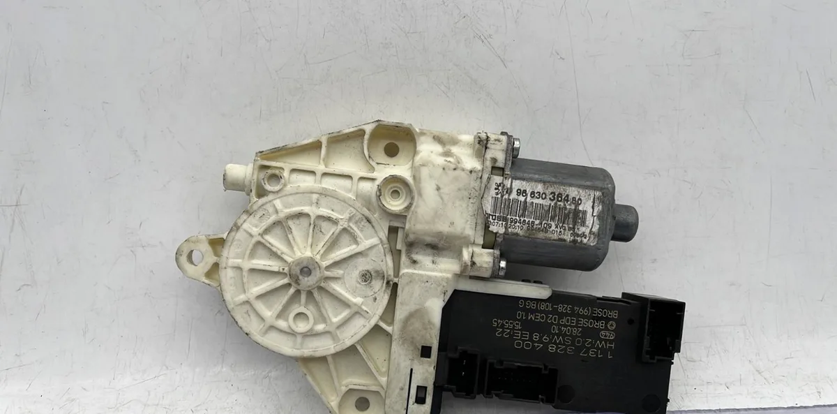Moteur leve-vitre avg PEUGEOT 407 PHASE 1 occasion
