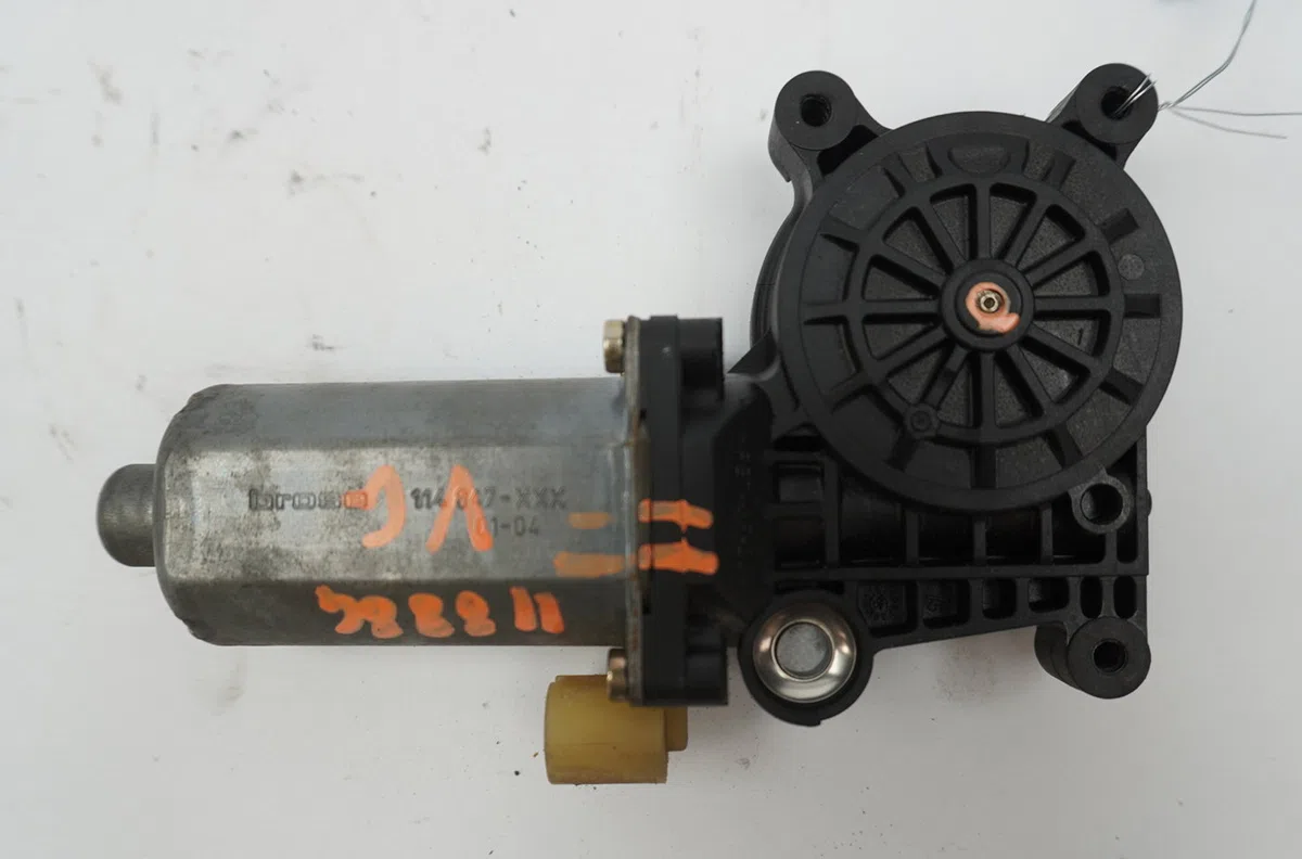 Moteur leve-vitre avg Renault CLIO II (BB_, CB_) 1.2 16v (bb05, bb0w, bb11, bb27, bb2t, bb2u, bb2v, cb05,... (2001-2016)