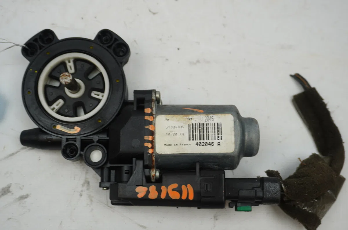 Moteur leve-vitre avg Renault SCÉNIC II (JM0-1_) 1.6 (jm0c, jm0j, jm1b) (2003-2006) 5 portes occasion