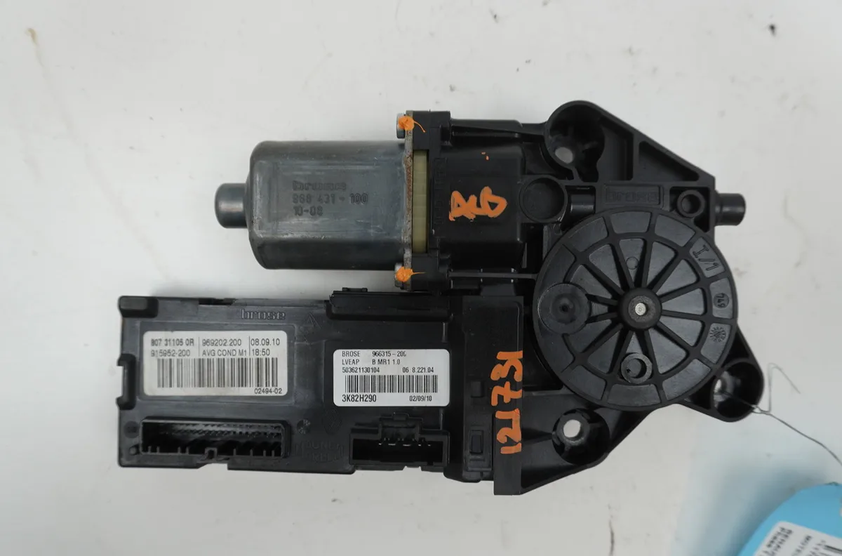 Moteur leve-vitre avg Renault SCÉNIC III (JZ0-1_) 1.9 dci (jz0j, jz1j, jz1k, jz1s) (2009) occasion