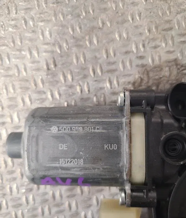 Moteur leve-vitre avg SEAT LEON 3  LEON 3 PHASE 2 occasion