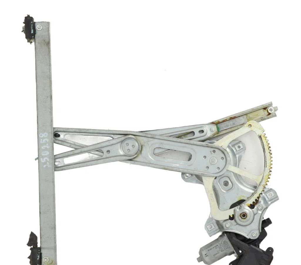 Moteur leve-vitre avg Toyota YARIS (_P9_) 1.0 vvt-i (ksp90_) (2005-2011) 5 portes occasion