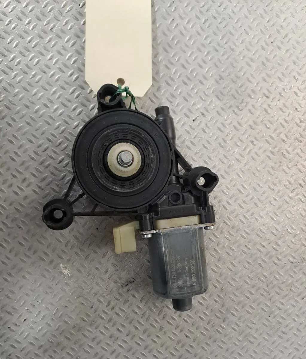 Moteur leve-vitre avg VOLKSWAGEN GOLF 7  GOLF 7 PHASE 2 occasion