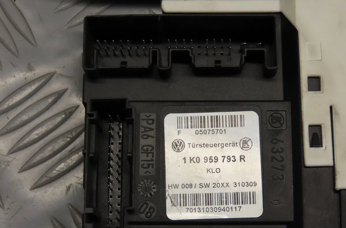 Moteur leve-vitre avg Volkswagen GOLF VI (5K1) 2.0 tdi (2008-2013) 5 portes occasion