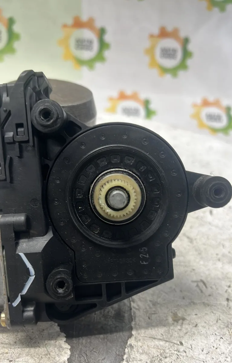 Moteur leve-vitre avg VOLKSWAGEN PASSAT 4 PHASE 2 occasion