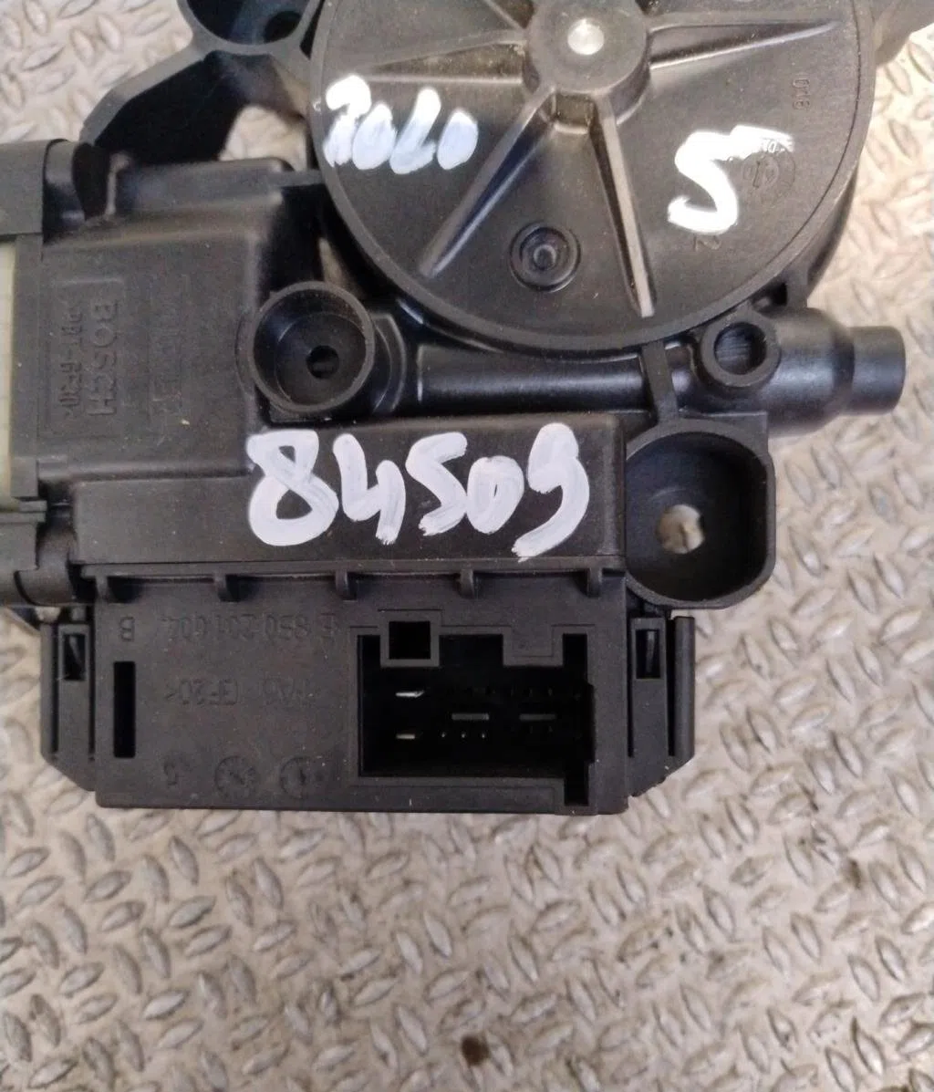 Moteur leve-vitre avg VOLKSWAGEN POLO 5  POLO 5 PHASE 1 occasion