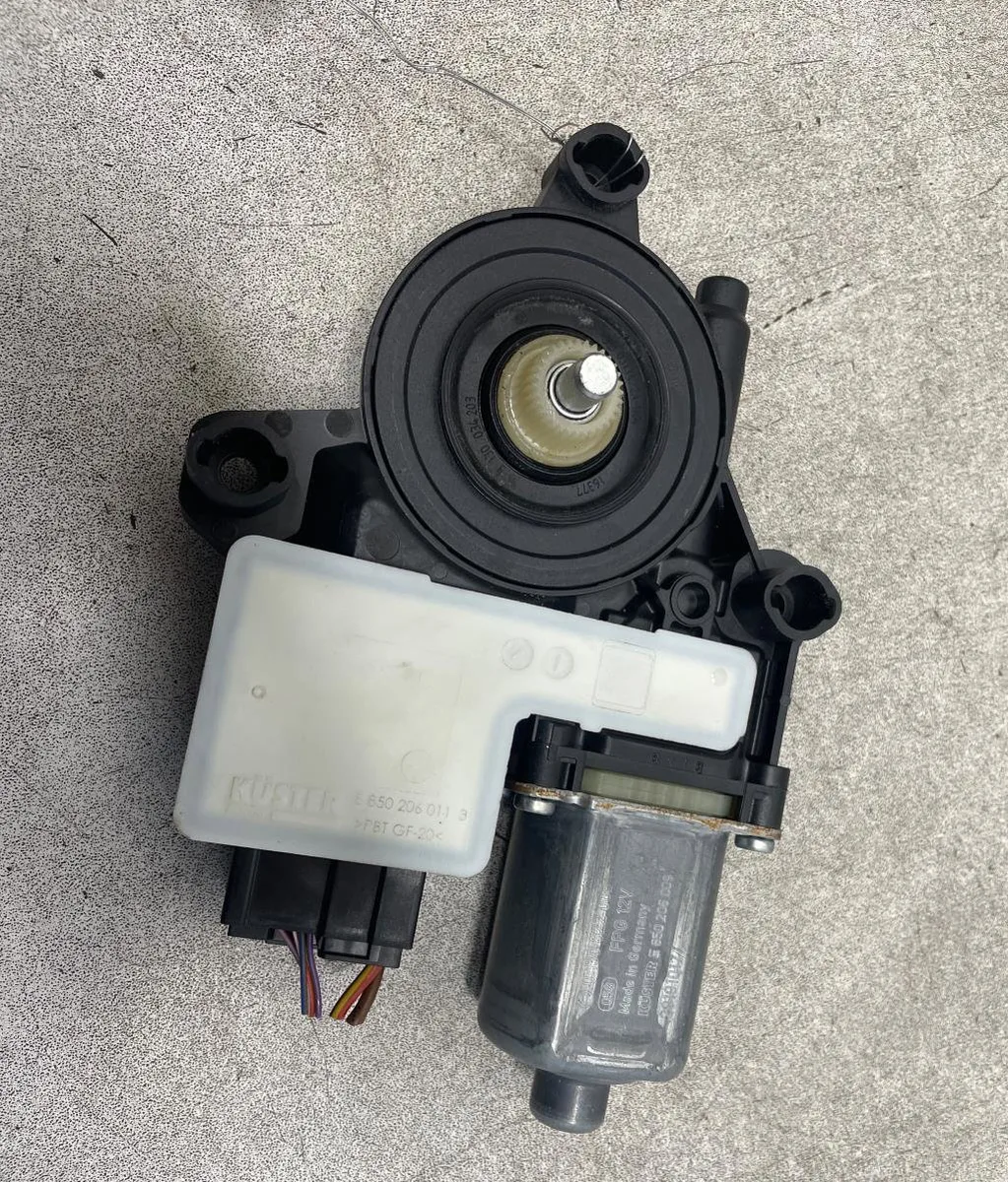 Moteur leve-vitre avg Volkswagen POLO VI (AW1, BZ1, AE1) 1.0 mpi (2018) occasion
