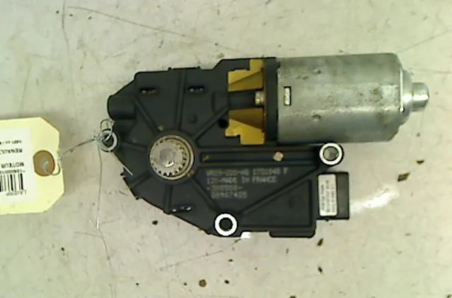 Moteur toit ouvrant Renault CLIO III (BR0-1, CR0-1) 1.5 dci (br0h, cr0h, cr1s, br1s) (2005-2014) 3 portes occasion