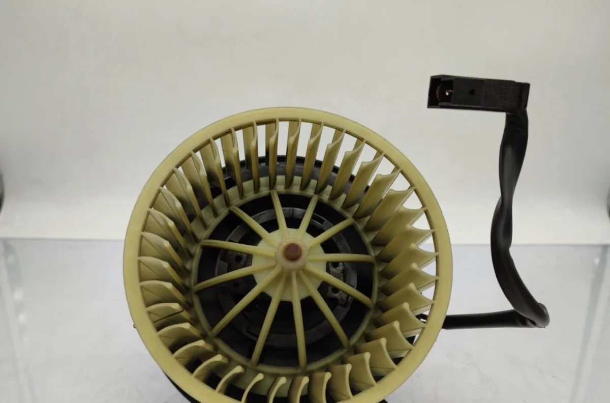 Moteur ventilateur chauffage AUDI 80 3 AVANT PHASE 2 BREAK occasion