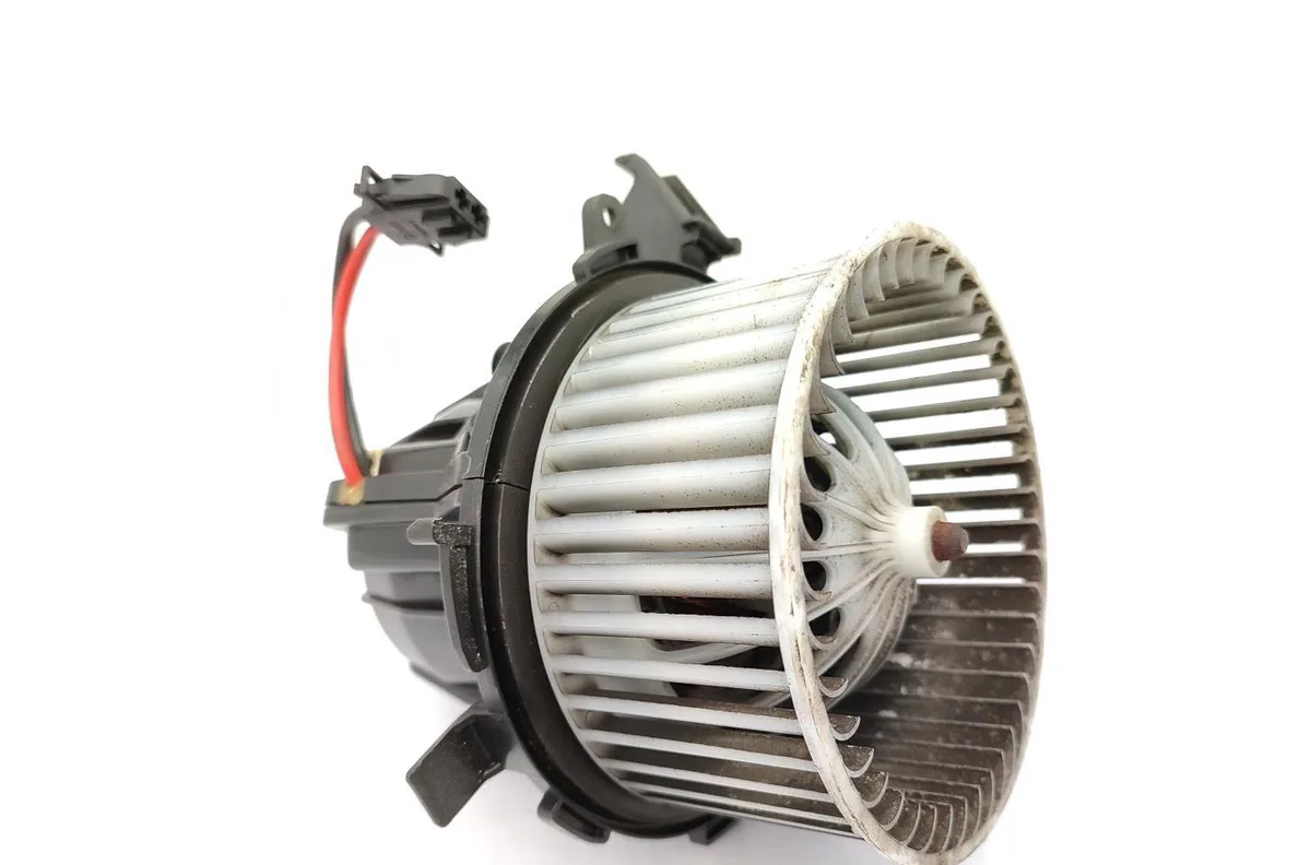 Moteur ventilateur chauffage AUDI A4 3 PHASE 1 occasion