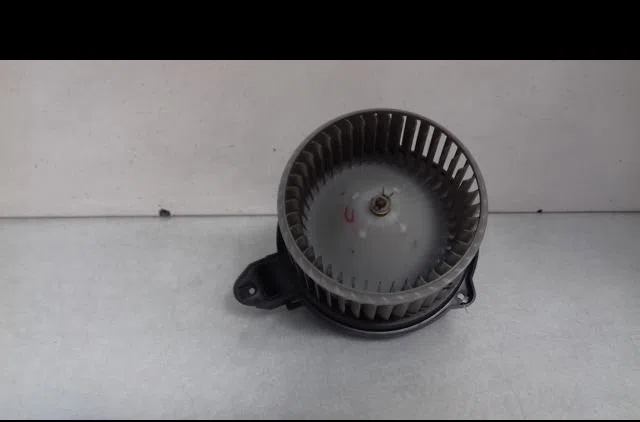 Moteur ventilateur chauffage Audi A6 C5 (4B2) 2.5 tdi quattro (1997-2005) occasion