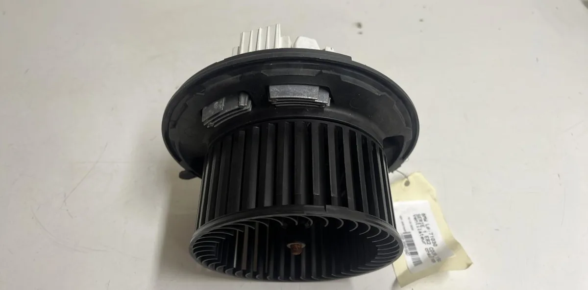 Moteur ventilateur chauffage Bmw 1 Coupé (E82) 118 d (2009-2013) occasion