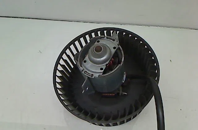 Moteur ventilateur chauffage FORD FIESTA 1997 occasion