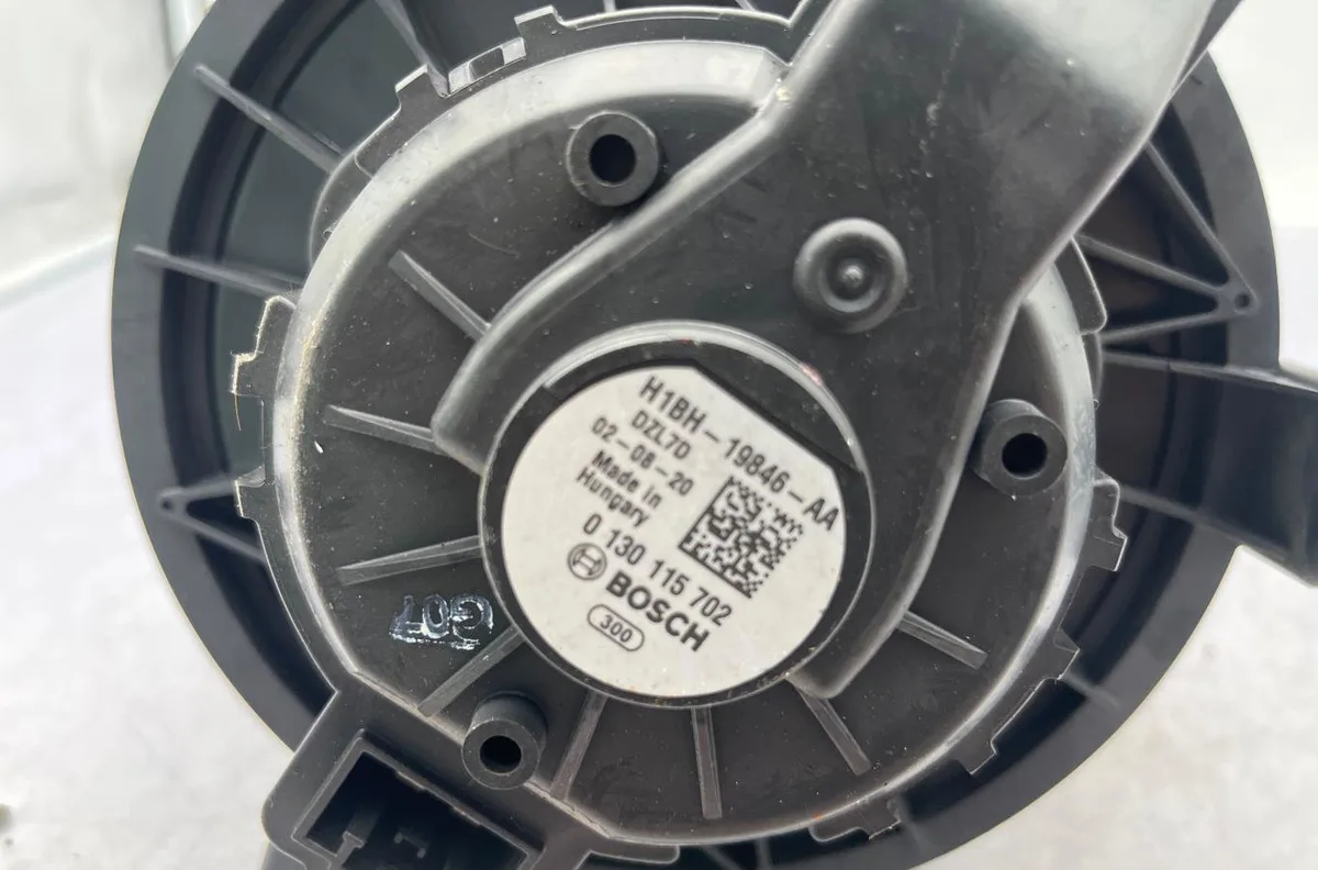 Moteur ventilateur chauffage FORD FIESTA 7 PHASE 1 occasion