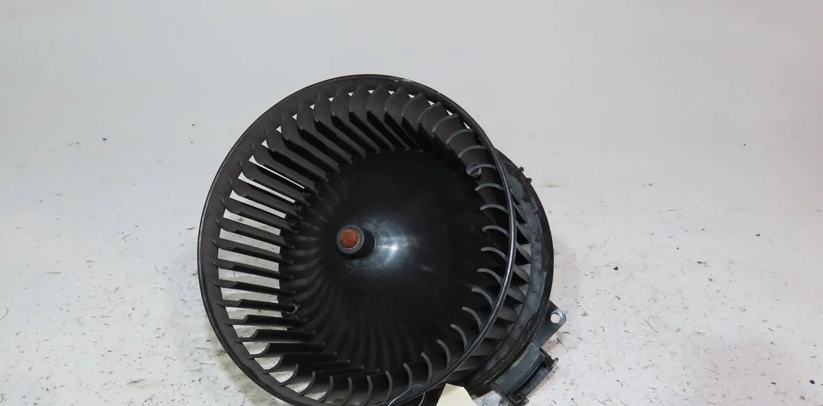 Moteur ventilateur chauffage Ford FIESTA VI (CB1, CCN) 1.4 tdci (2010-2012) 3 portes occasion