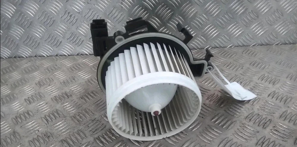 Moteur ventilateur chauffage IVECO 35C16 2021 occasion