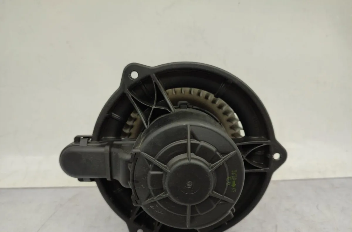 Moteur ventilateur chauffage KIA CEE-D 1 SPORT WAGON PHASE 1 BREAK occasion