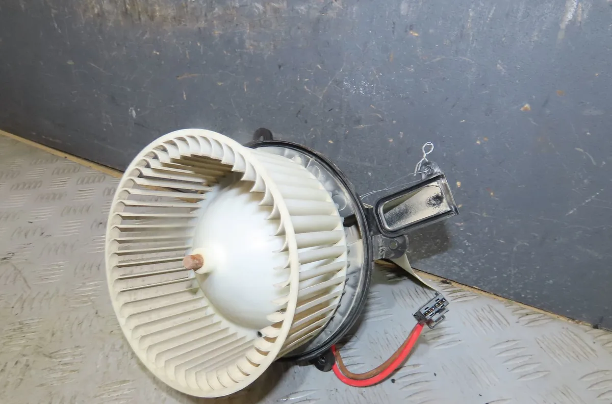 Moteur ventilateur chauffage Mercedes-benz VITO Camionnette (W447) 109 cdi (447.601, 447.603, 447.605) (2014) occasion
