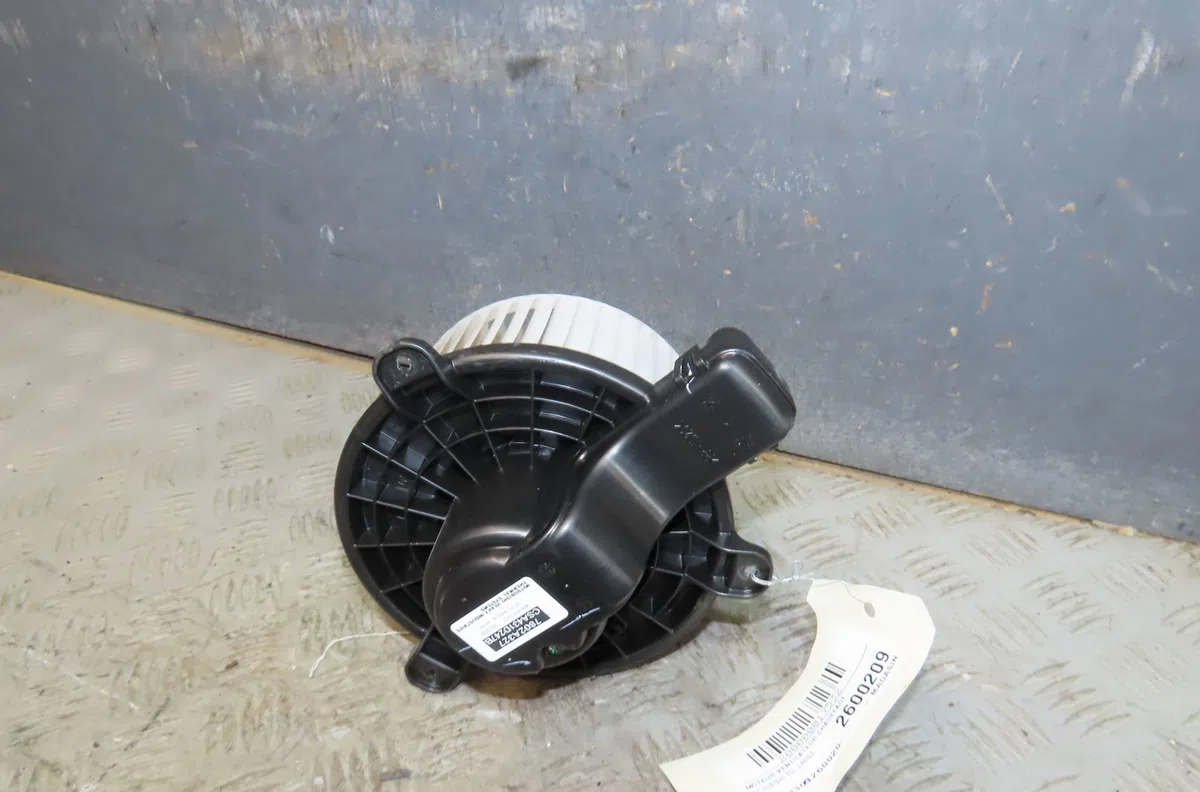 Moteur ventilateur chauffage Mitsubishi ECLIPSE CROSS (GK_) Plug-in hybrid 4wd (gl3w) (2021) occasion
