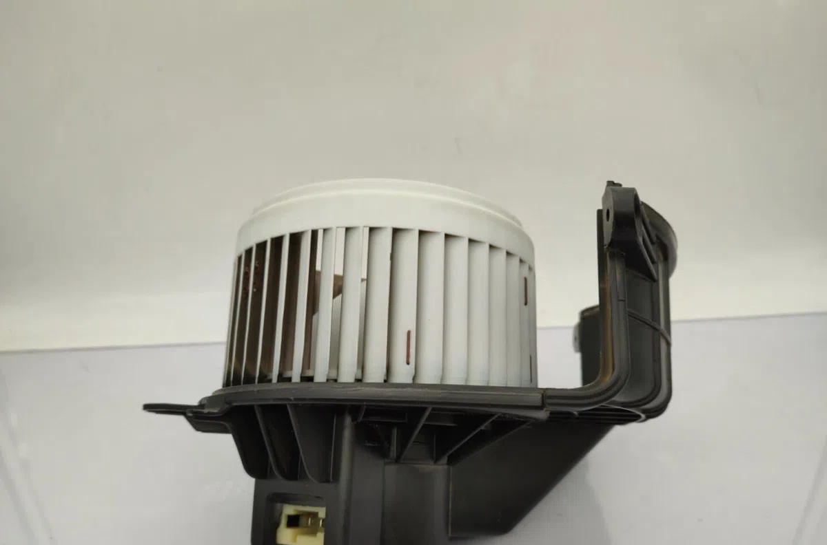 Moteur ventilateur chauffage NISSAN NV400 occasion