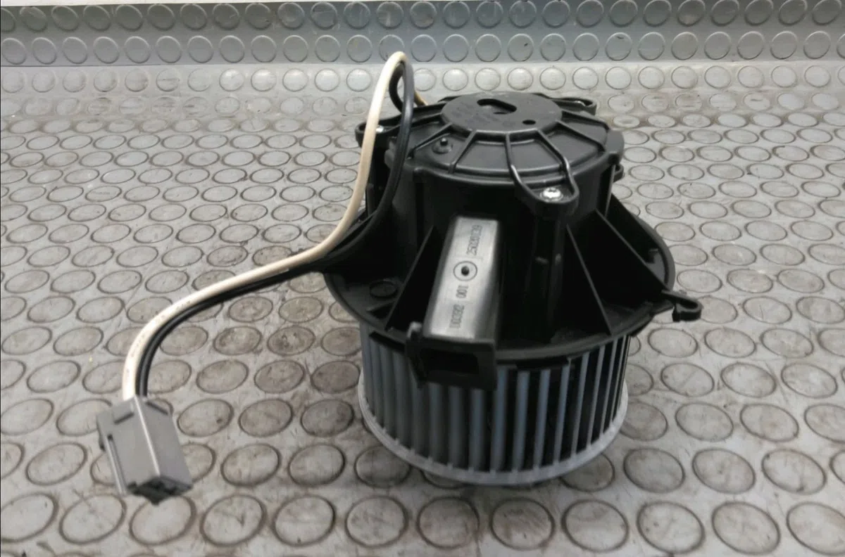 Moteur ventilateur chauffage Opel ASTRA J Sports Tourer (P10) 1.7 cdti (35) (2010-2015) occasion