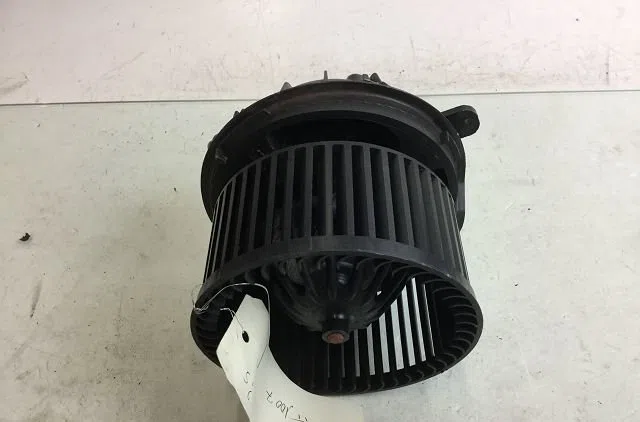 Moteur ventilateur chauffage Peugeot 1007 (KM_) 1.4 hdi (2005) occasion