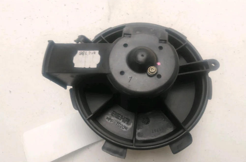 Moteur ventilateur chauffage Peugeot 206 3-5 portes (2A-C) 1.4 i (1998-2012) 3 portes occasion