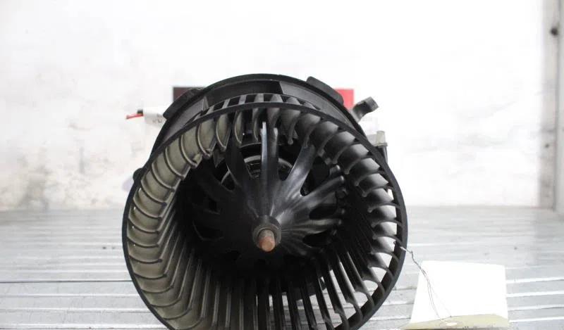 Moteur ventilateur chauffage PEUGEOT 206 PHASE 1 CABRIOLET occasion