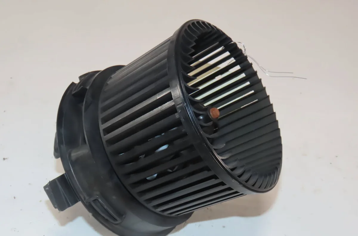 Moteur ventilateur chauffage Peugeot 207-207 (WA_, WC_) 1.4 16v (2006-2013) occasion