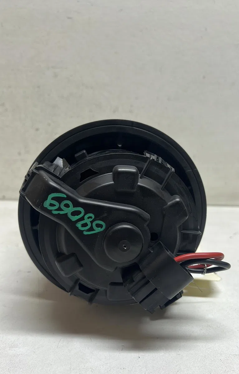 Moteur ventilateur chauffage Peugeot 208 I (CA_, CC_) 1.6 hdi (2012) occasion