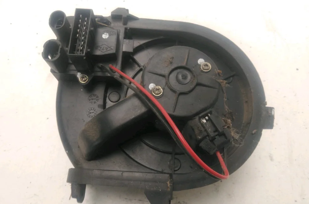 Moteur ventilateur chauffage Renault CLIO II (BB_, CB_) 1.2 (bb0a, bb0f, bb10, bb1k, bb28, bb2d, bb2h, cb0a,... (1998-20