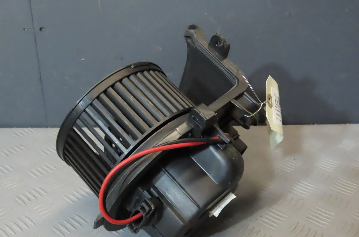Moteur ventilateur chauffage Renault CLIO II (BB_, CB_) 1.9 dti (b-cb0u) (1999-2005) occasion