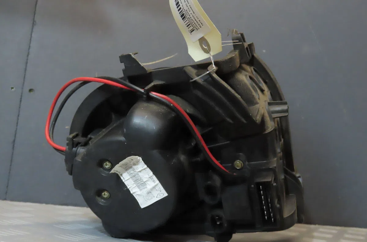 Moteur ventilateur chauffage Renault CLIO II (BB_, CB_) 1.9 dti (b-cb0u) (1999-2005) occasion