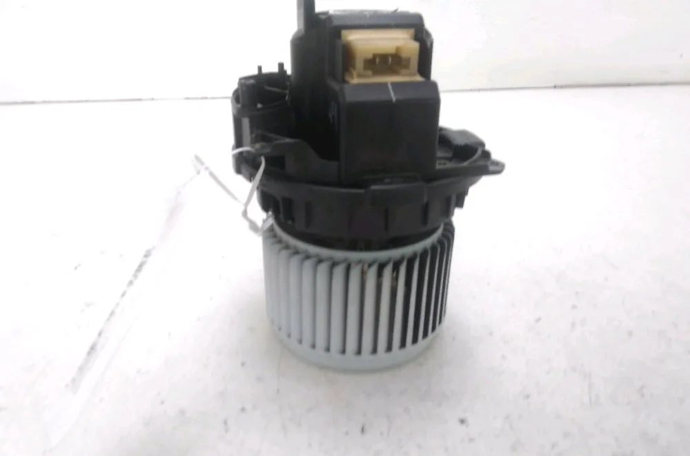 Moteur ventilateur chauffage Renault CLIO V (B7_) 1.0 tce 100 (b7mt) (2019) occasion
