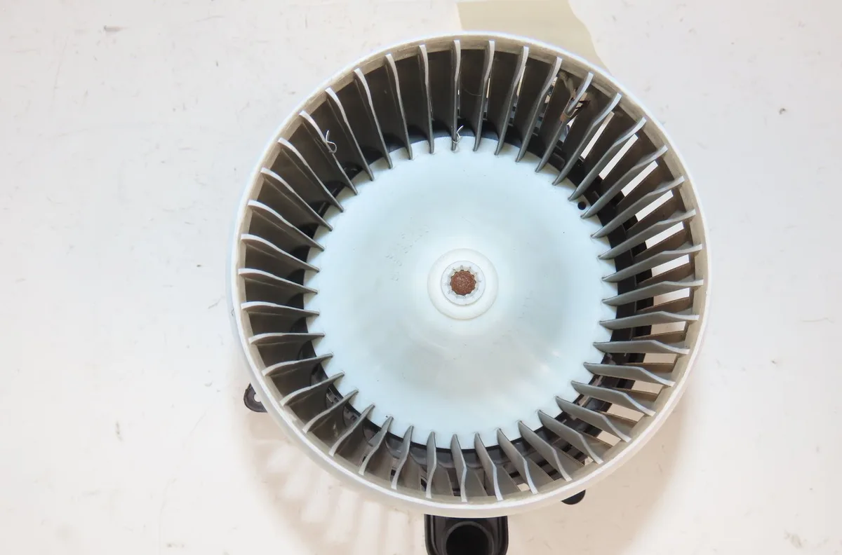 Moteur ventilateur chauffage Renault EXPRESS Camionnette-Monospace 1.5 blue dci 95 (f6ab) (2021) occasion