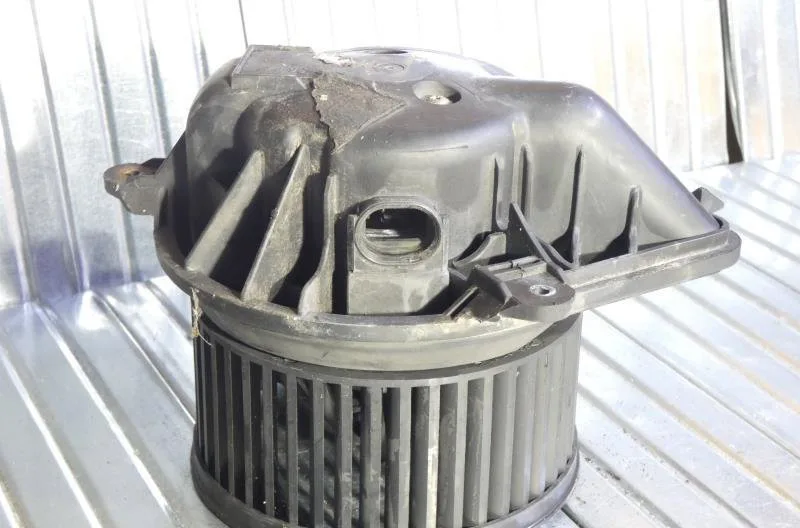 Moteur ventilateur chauffage RENAULT MEGANE 1 BREAK occasion