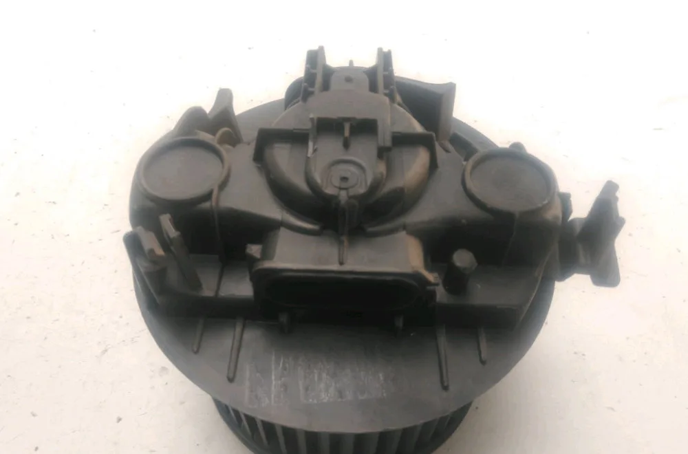 Moteur ventilateur chauffage Renault MEGANE II (BM0-1_, CM0-1_) 1.5 dci (bm1f, cm1f) (2005-2008) occasion
