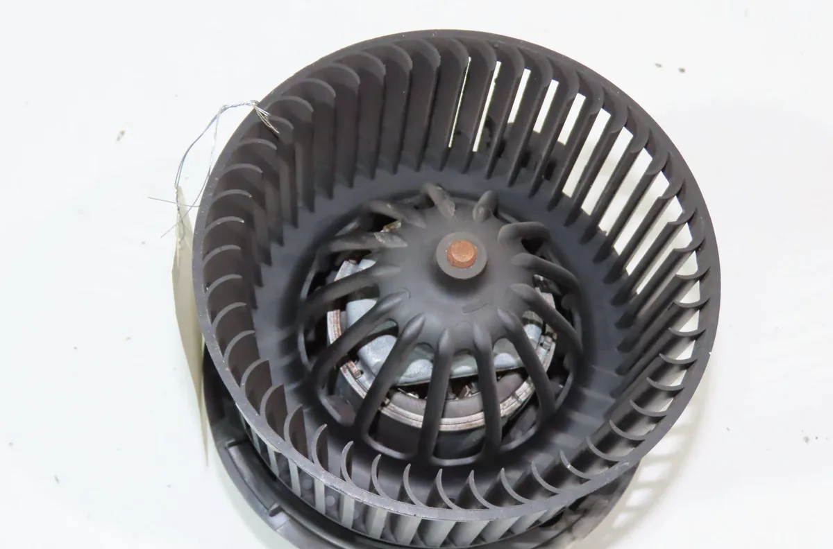 Moteur ventilateur chauffage Renault MODUS - GRAND MODUS (F-JP0_) 1.6 (jp03, jp0b, jp0u, jp0y, jp1g) (2004) occasion