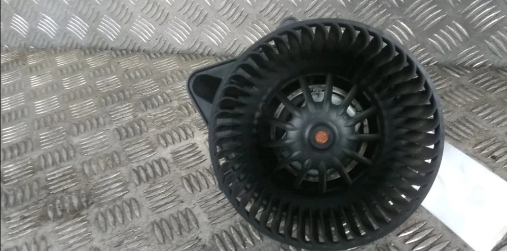 Moteur ventilateur chauffage Renault TRAFIC II Camionnette (FL) 1.9 dci 100 (fl0c) (2001-2006) occasion