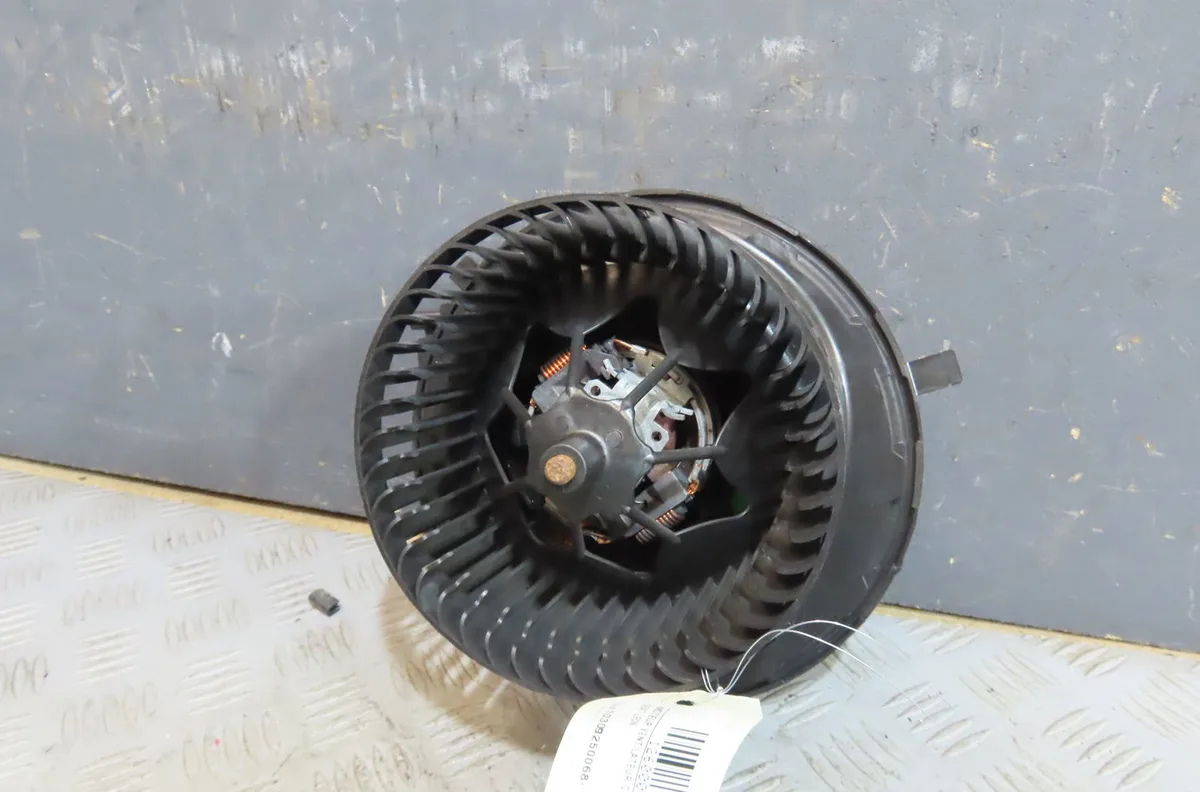 Moteur ventilateur chauffage Seat LEON (5F1) 1.2 tsi (2012-2018) occasion