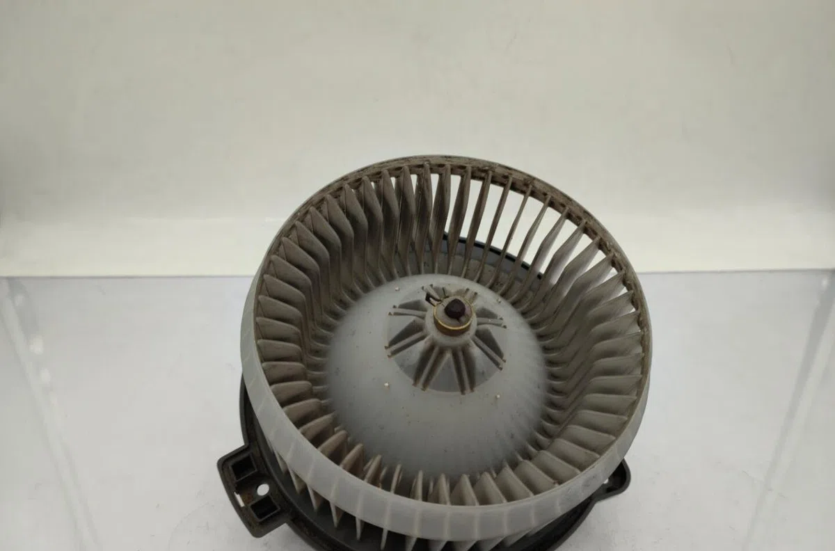 Moteur ventilateur chauffage SUZUKI LIANA occasion
