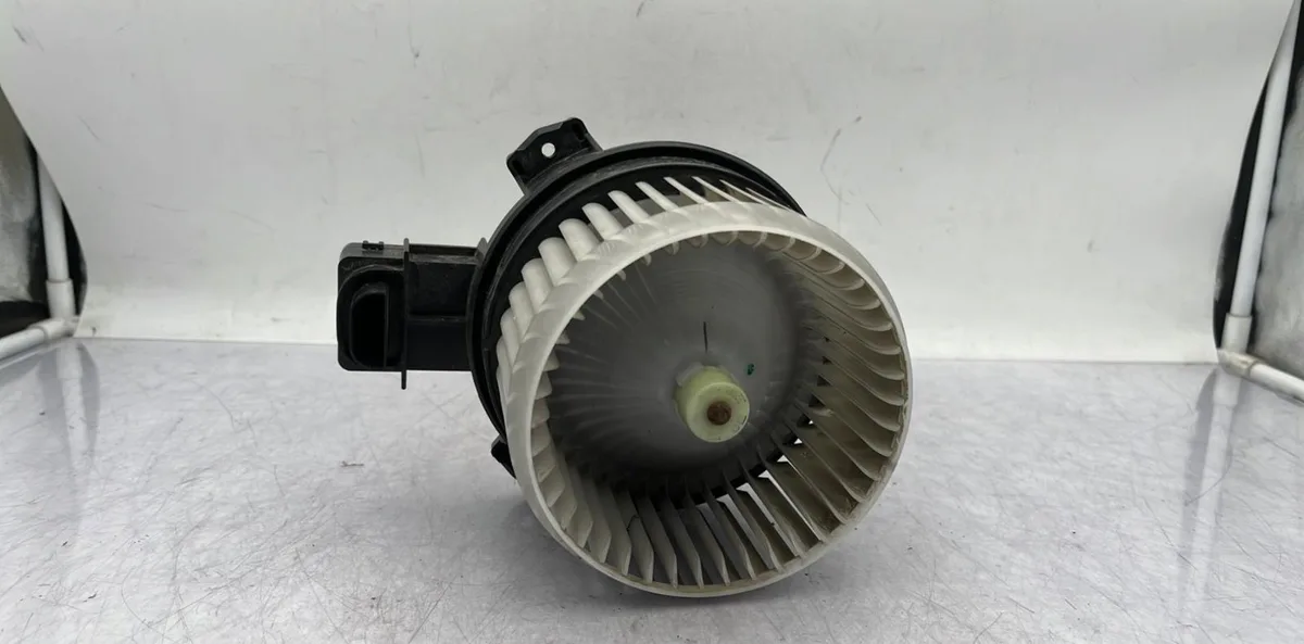 Moteur ventilateur chauffage TOYOTA HILUX 5 PHASE 1 occasion