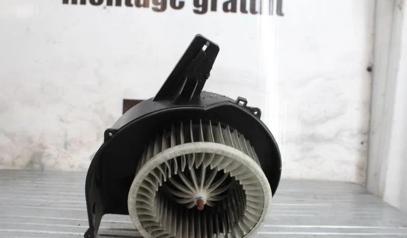 Moteur ventilateur chauffage VOLKSWAGEN FOX occasion