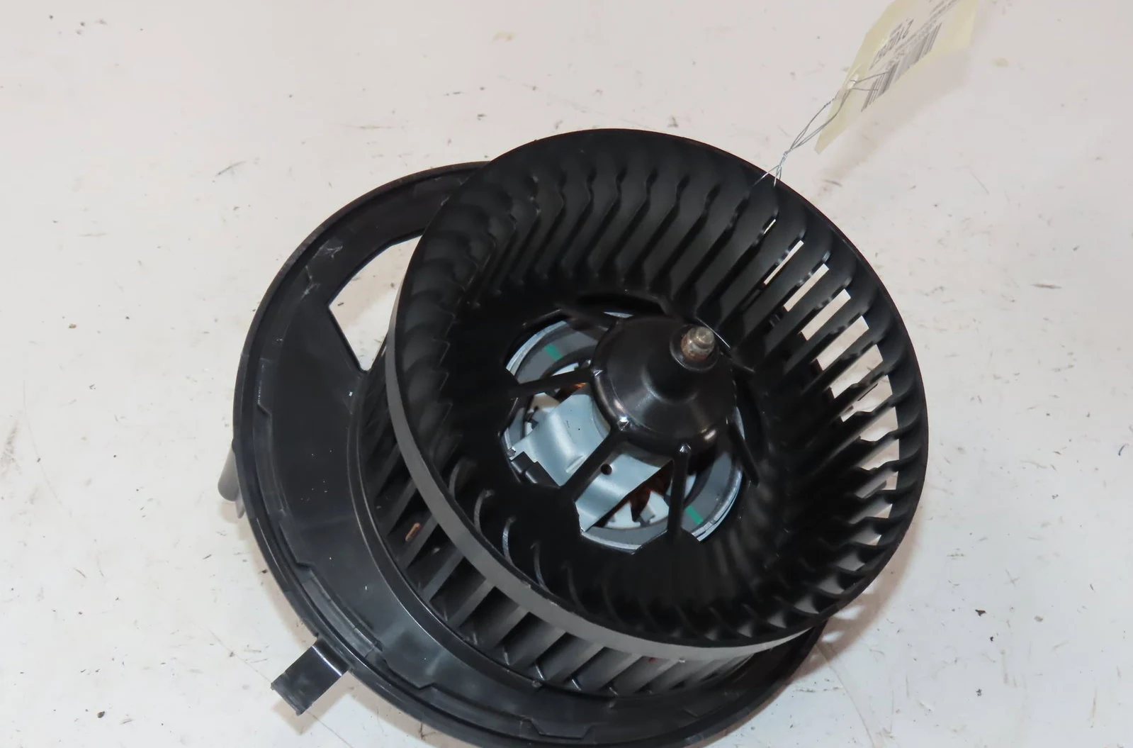 Moteur ventilateur chauffage Volkswagen TIGUAN (AD1, AX1) 1.4 ehybrid (2020) occasion