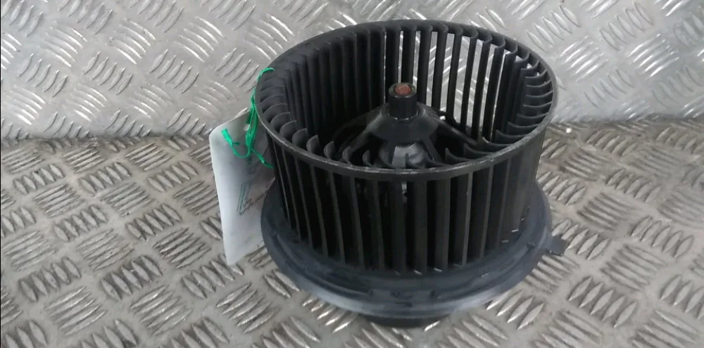 Moteur ventilateur chauffage Volkswagen TOURAN (1T1, 1T2) 1.9 tdi (2003-2004) 5 portes occasion