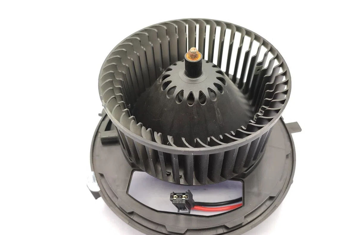 Moteur ventilateur chauffage VOLKSWAGEN TOURAN 3 occasion