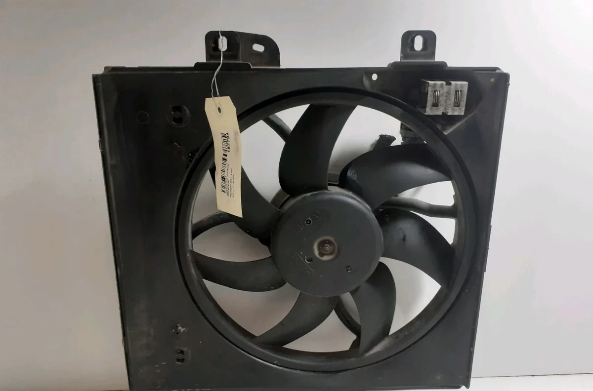 Moteur ventilateur radiateur Peugeot 208 I (CA_, CC_) 1.4 hdi (2012) 3 portes occasion