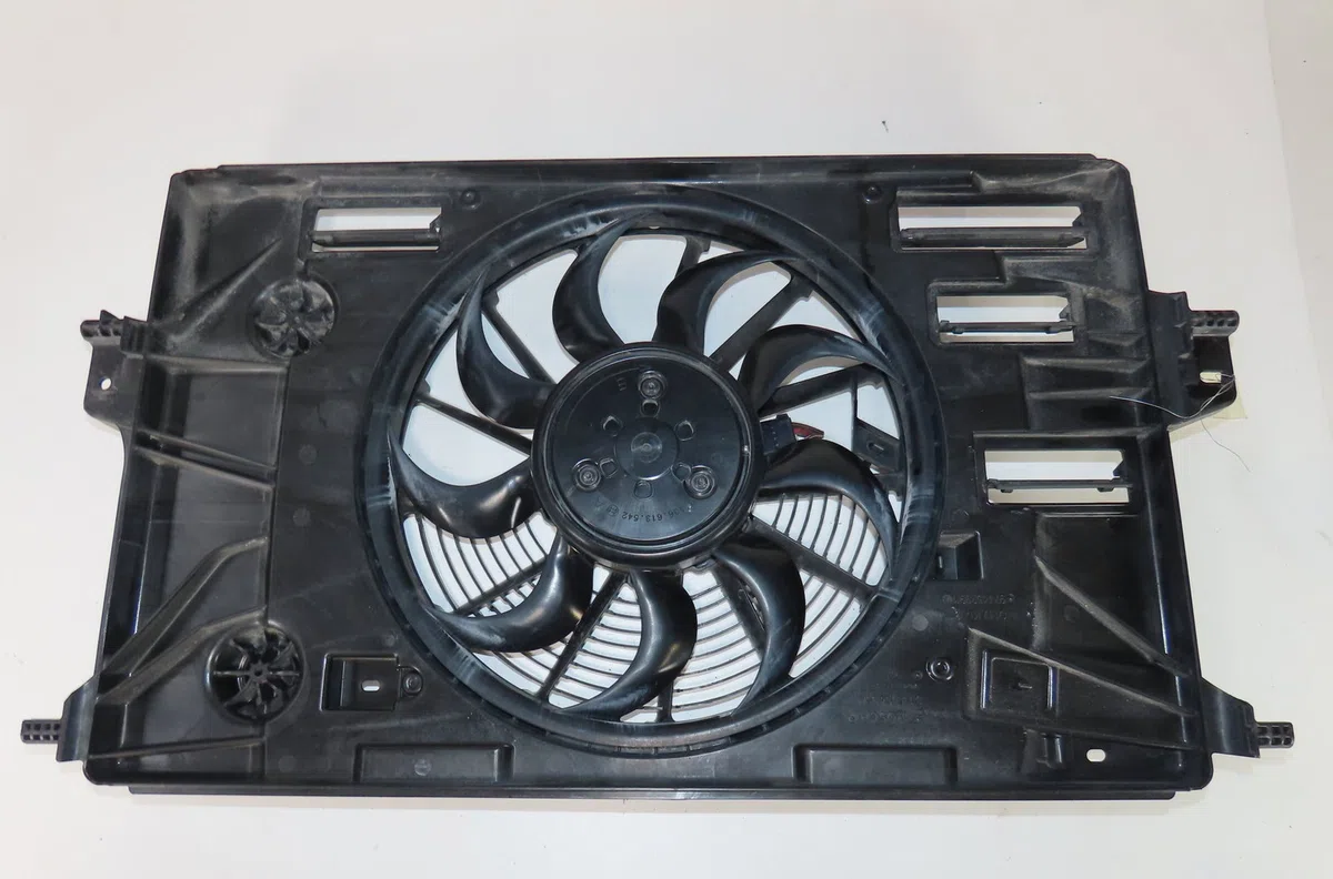Moteur ventilateur radiateur Renault MEGANE E-TECH SUV Ev60 (2021) occasion