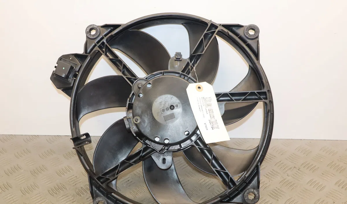 Moteur ventilateur radiateur Renault MEGANE III Coupé (DZ0-1_) 1.9 dci (dz0n, dz0j, dz1j, dz1k) (2008-2015) occasion