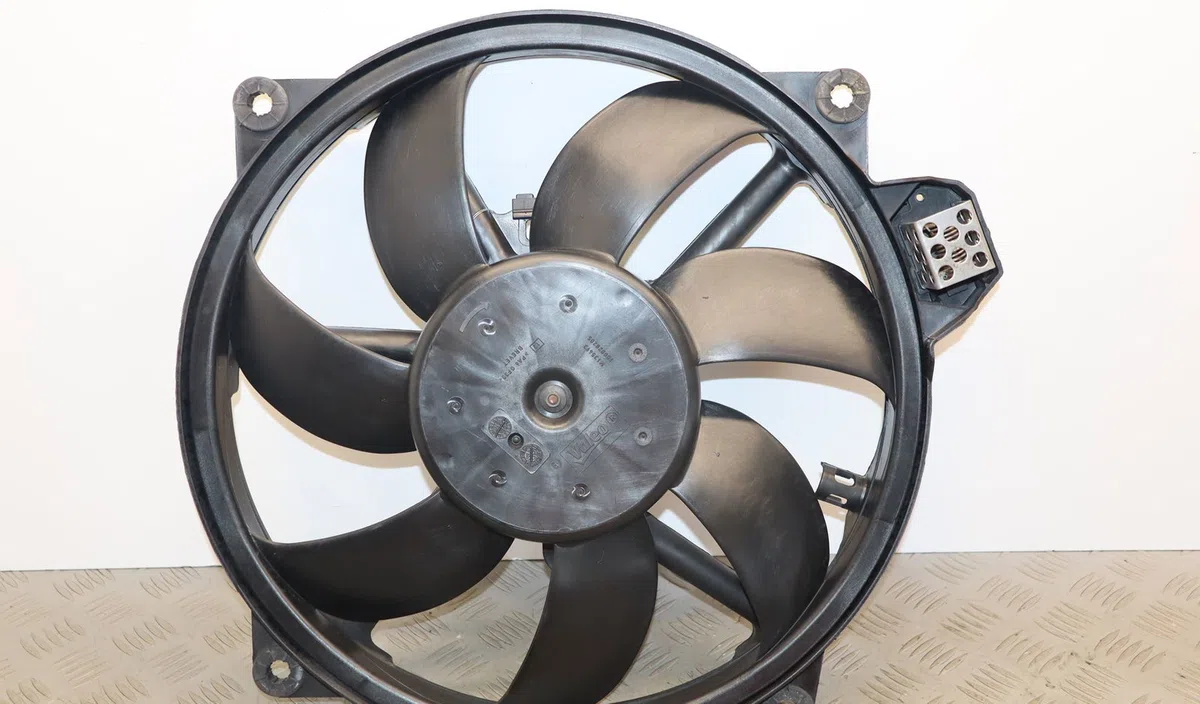 Moteur ventilateur radiateur Renault MEGANE III Coupé (DZ0-1_) 1.9 dci (dz0n, dz0j, dz1j, dz1k) (2008-2015) occasion